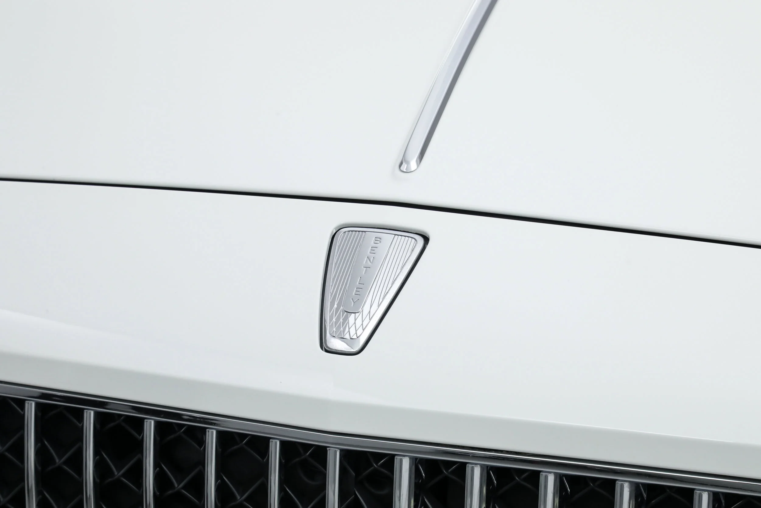 Used 2022 White Bentley  image 10