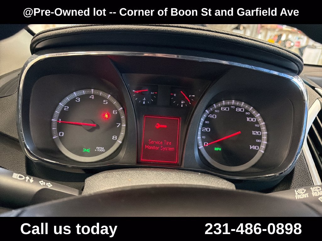 Used 2017 SUMMIT WHITE GMC SLE image 21