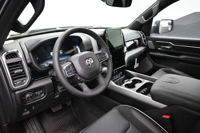 New 2026 Diamond Black Crystal Pearl-Coat Exterior Paint RAM Laramie image 5