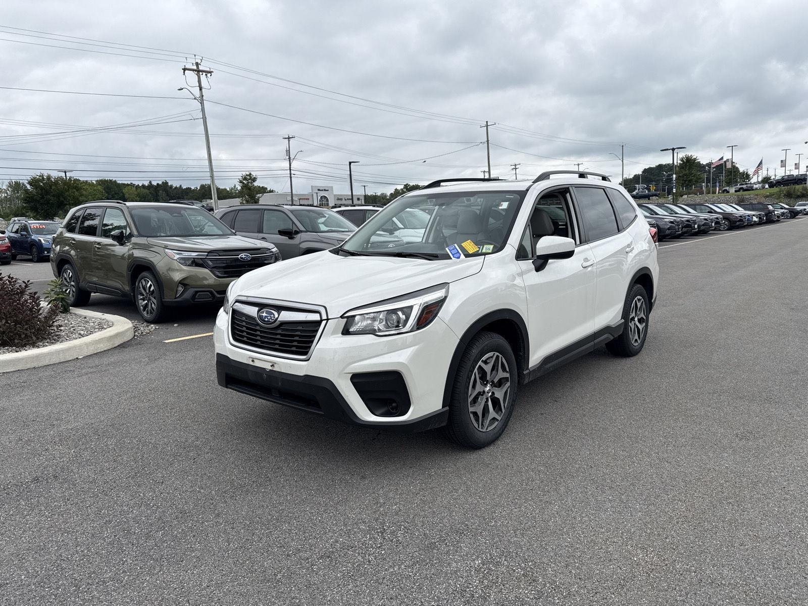 Used 2020 Crystal White Pearl Subaru Premium image 6