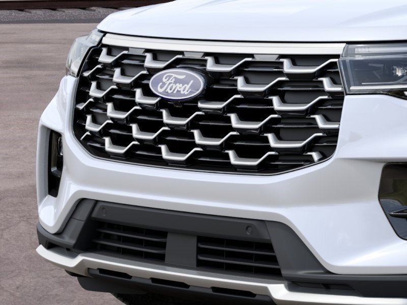New 2027 Star White Metallic Tri-Coat Ford Platinum image 18