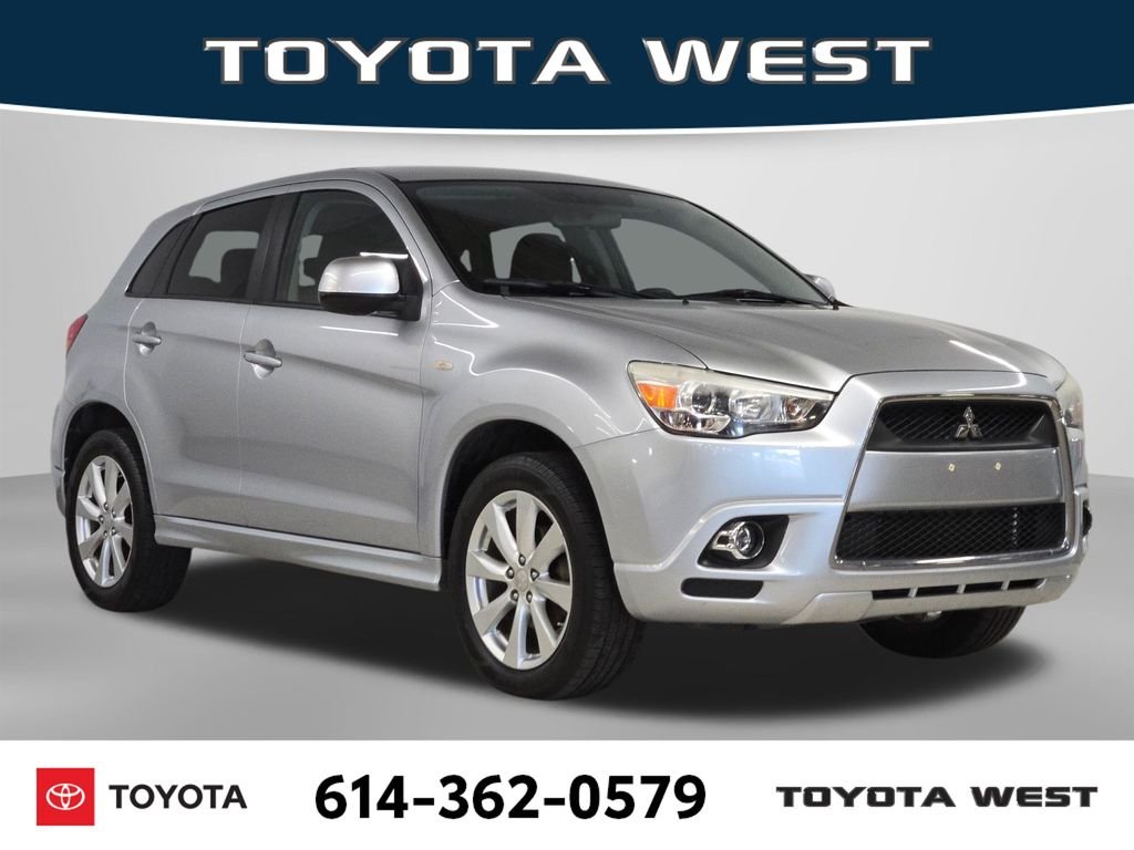 Used 2012  Mitsubishi SE image 3