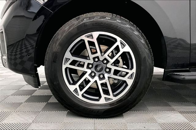 2025 Ford Expedition Active - Photo 10