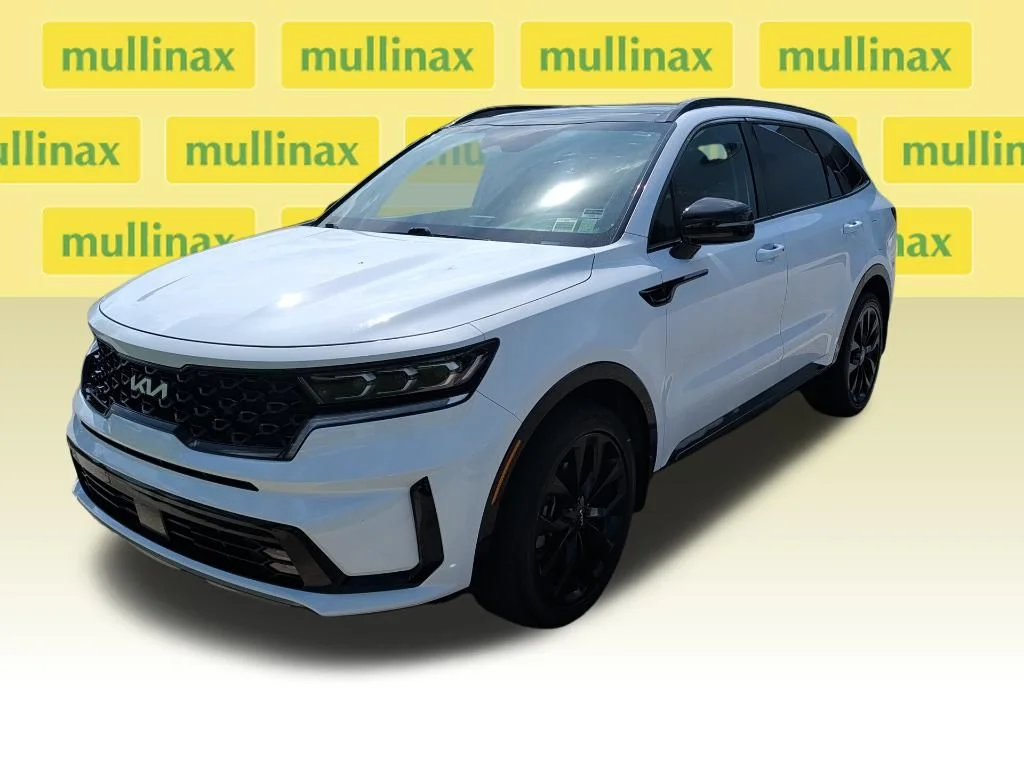Used 2022 White Kia SX image 2