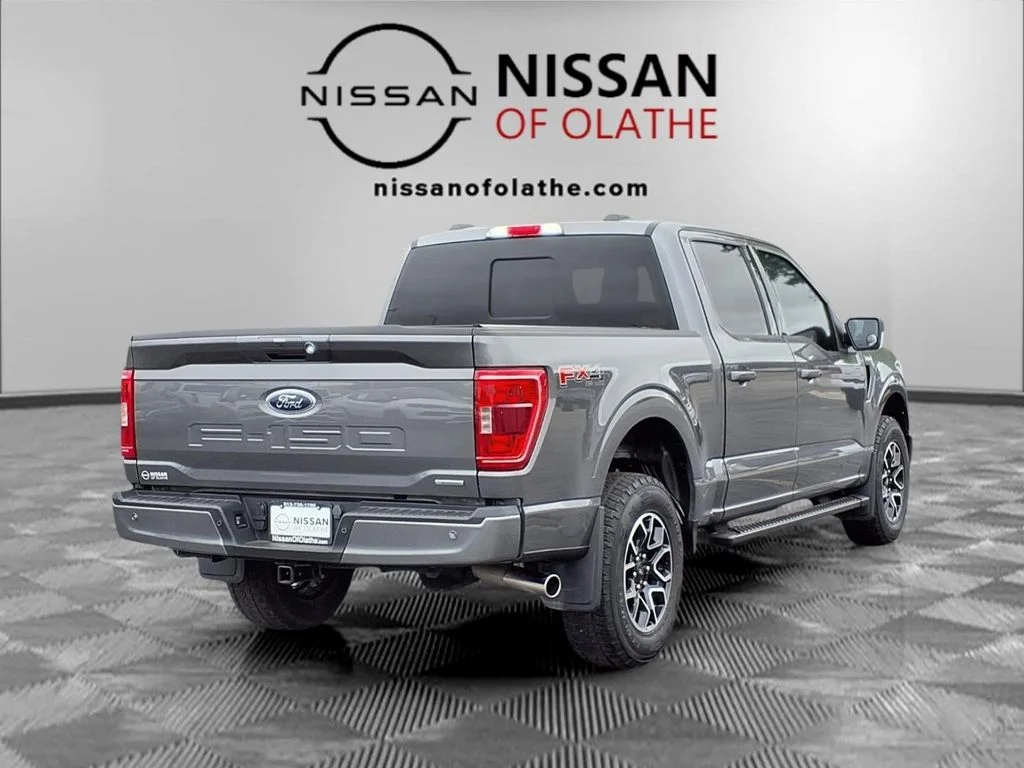 Used 2023 Gray Ford XLT image 29