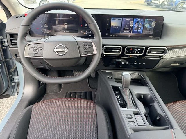 New 2026 Atlantic Gray Metallic / Super Black Two-tone Nissan SR image 17