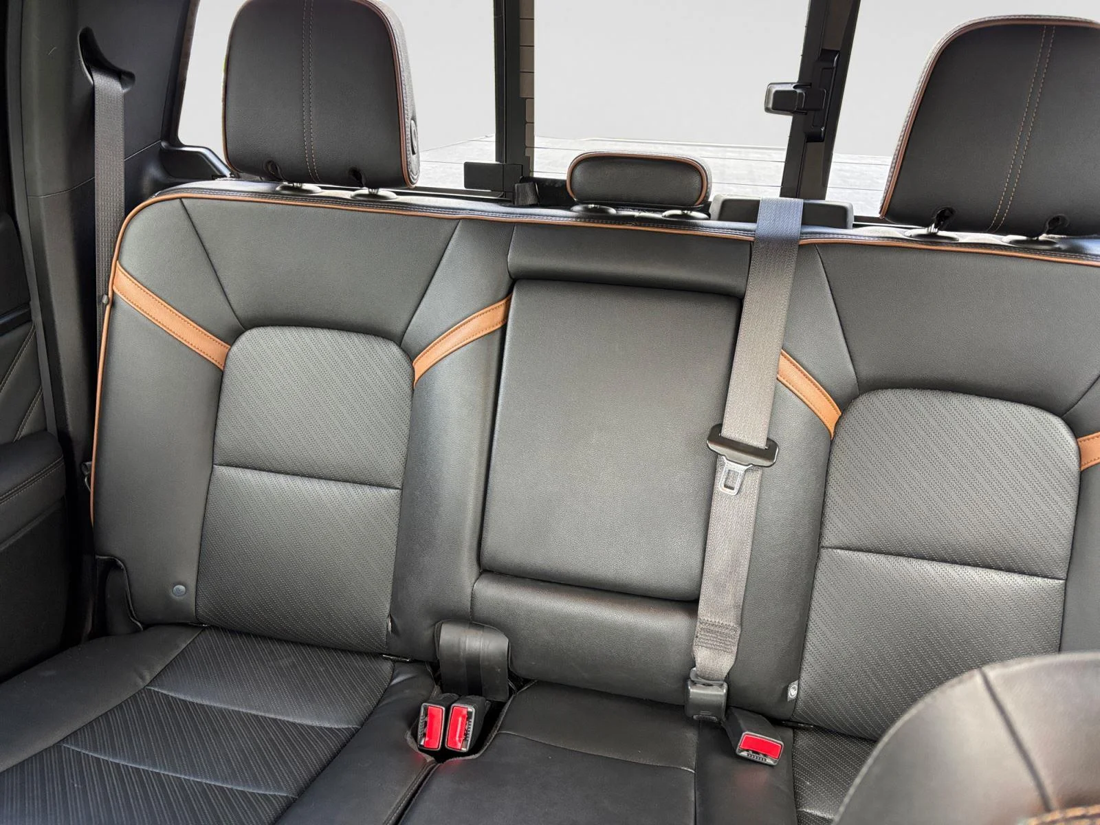 Used 2023 Onyx Black GMC 4WD AT4 image 13
