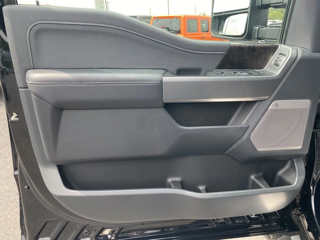 New 2026 Agate Black Metallic Ford F-250® Lariat® image 11