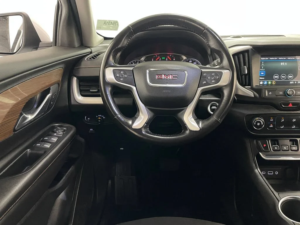 Certified Used 2019 SUMMIT WHITE GMC SLE image 17
