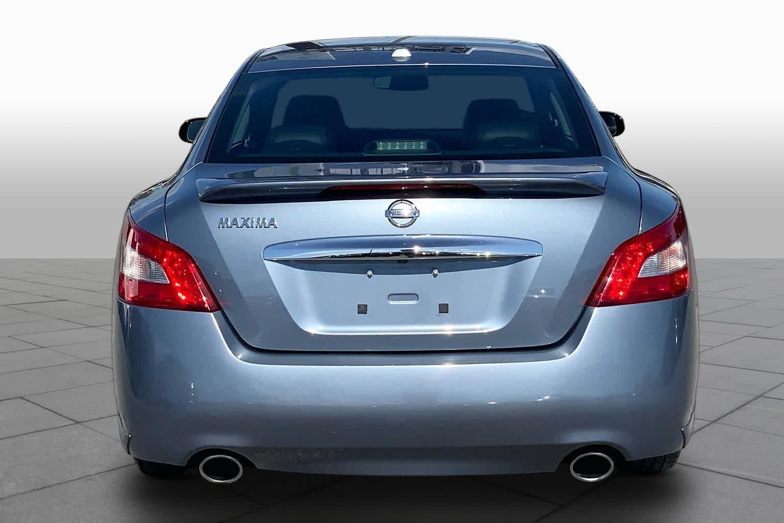 Pre-Owned 2011 Nissan Maxima 3.5 SV