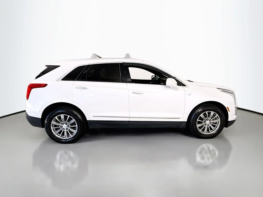 Used 2018 Crystal White Tri-Coat Cadillac Luxury AWD image 14