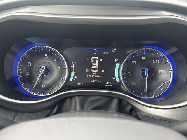 Used 2023 White Chrysler Touring L image 12