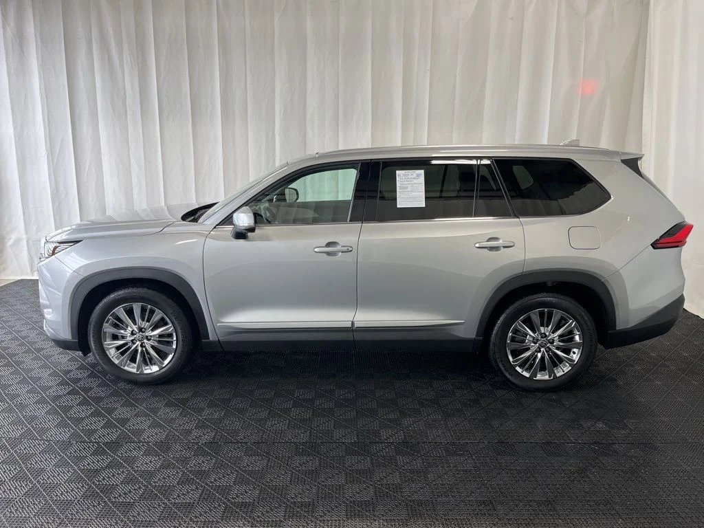 Used 2024 Silver Toyota Platinum image 29