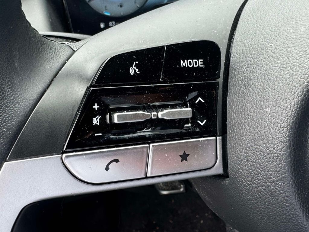 Used 2024 Silver Hyundai XRT image 19