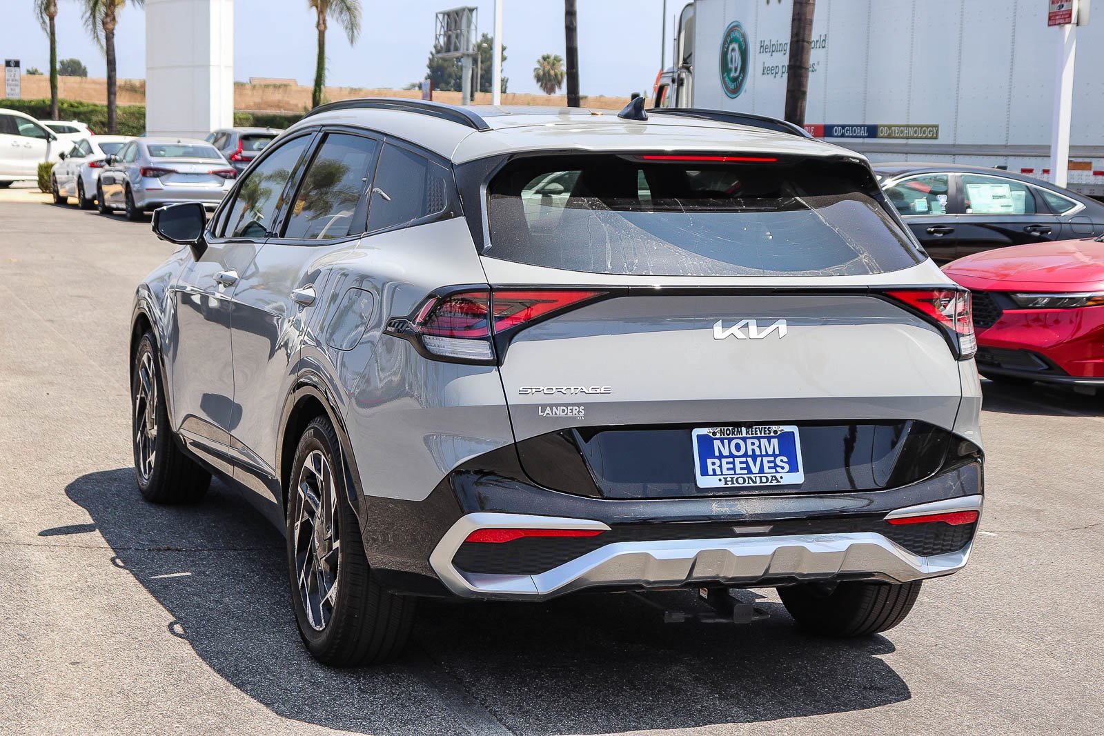 Used 2024 Wolf Gray Kia SX-Prestige image 12