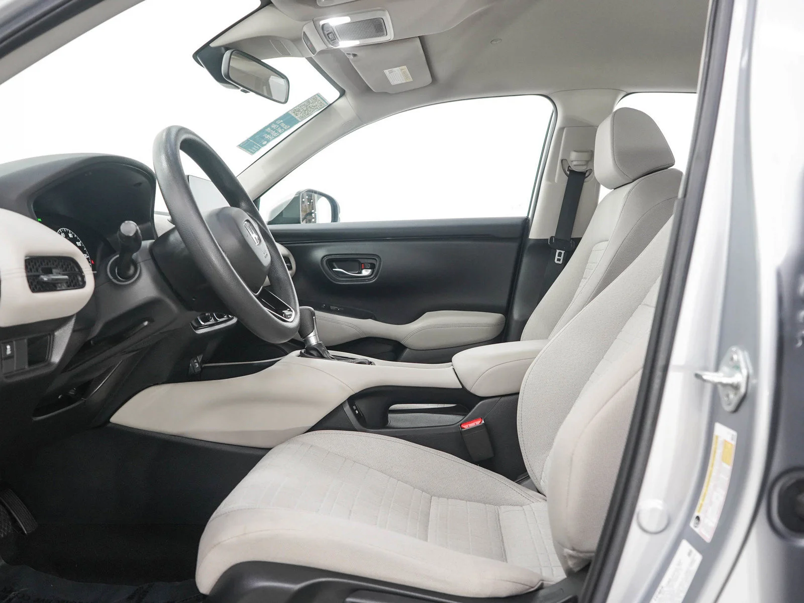 Used 2024  Honda 5D WAGON LX AWD image 22