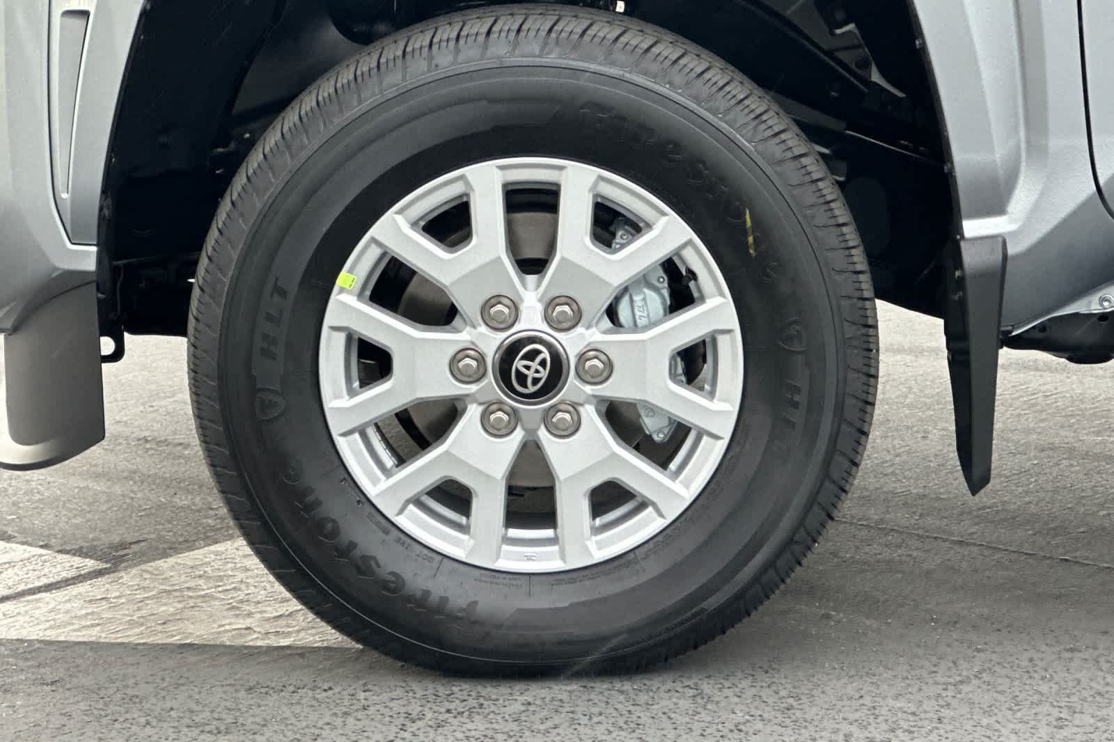 2026 Toyota Tacoma SR5 - Photo 24