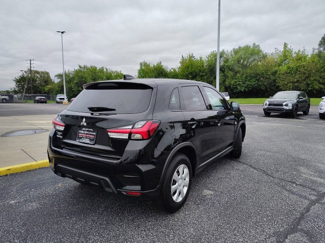 New 2027 Black Mitsubishi 2.0 S image 7