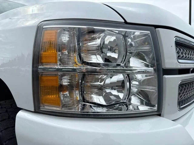 Used 2013 Summit White Chevrolet LTZ image 9