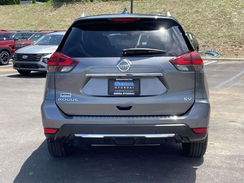 Used 2020 Gray Nissan SV image 4