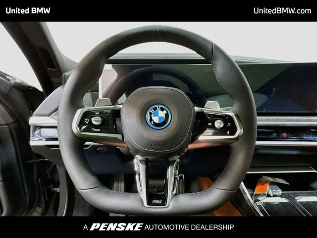 New 2026 Dravit Grey Metallic BMW 750e image 6