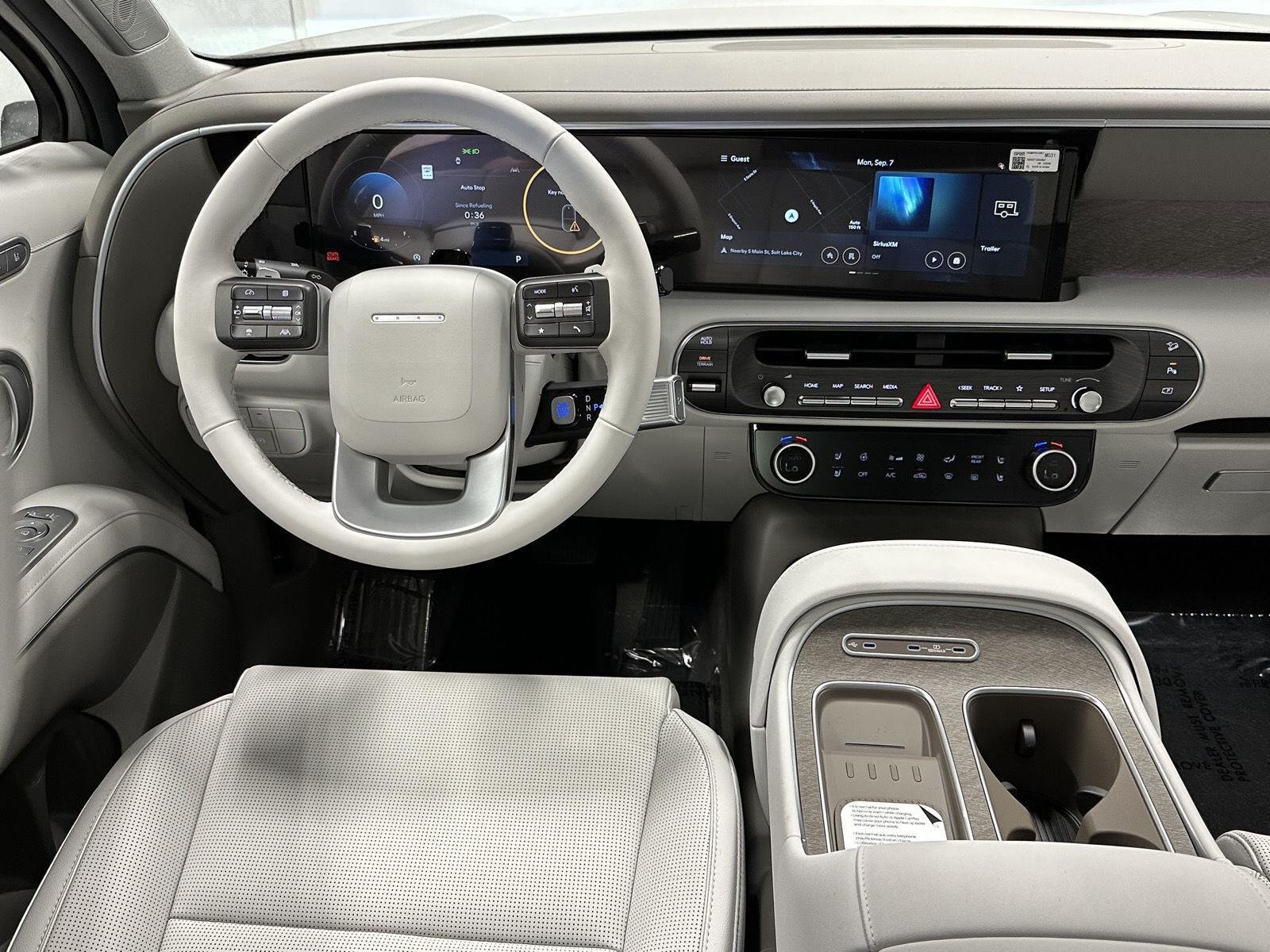 New 2027 Shimmering Silver Hyundai Limited 7P image 25