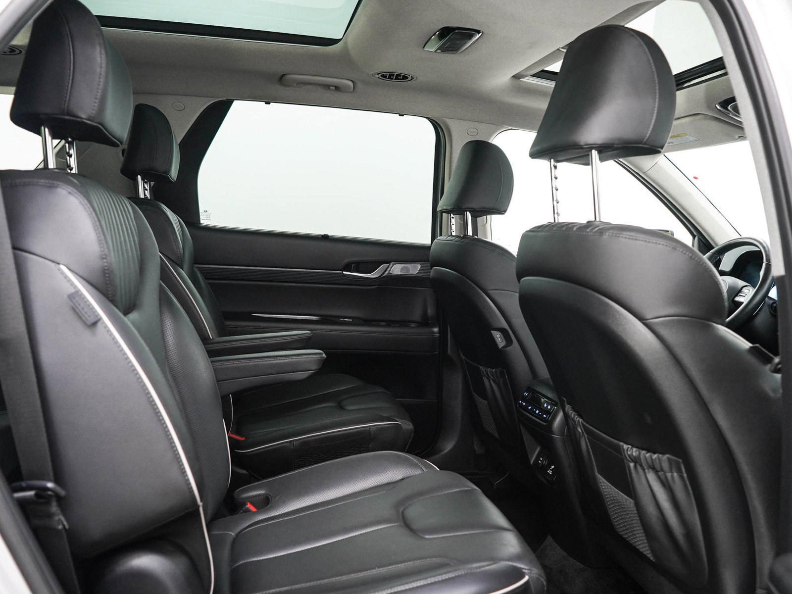 2025 Hyundai Palisade Limited - Photo 15