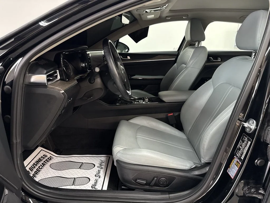 Used 2024 Ebony Black Kia EX image 12