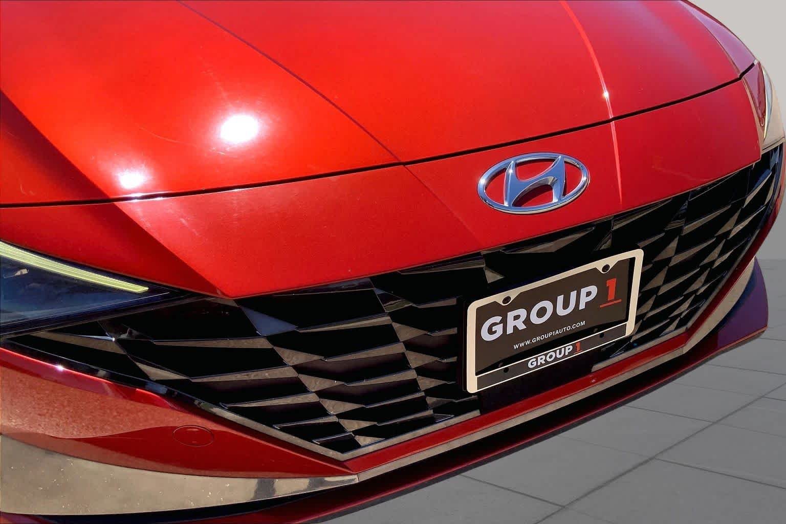 Used 2021 Lava Orange Hyundai Limited image 35