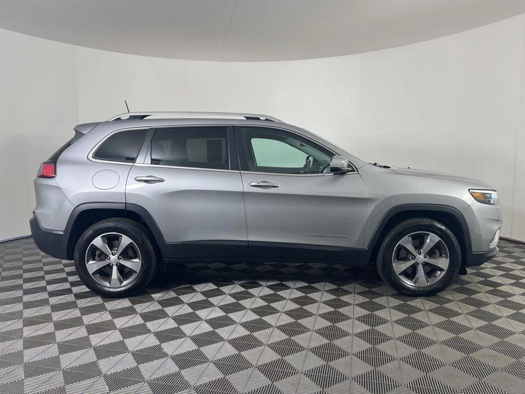 Used 2019 Billet Silver Metallic Clearco Jeep Limited image 23