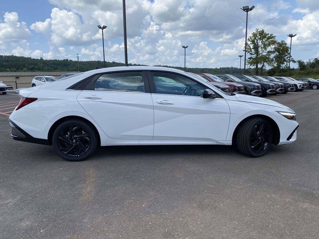New 2026 White Hyundai SEL Sport image 28