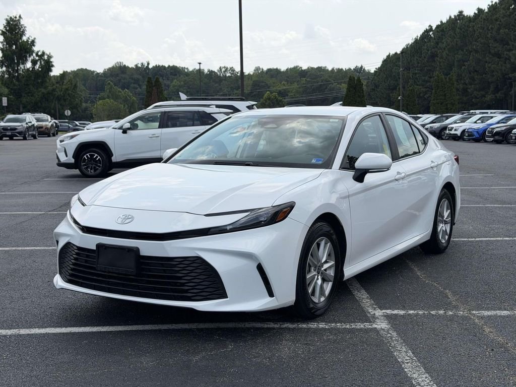 Used 2025 White Toyota LE image 23