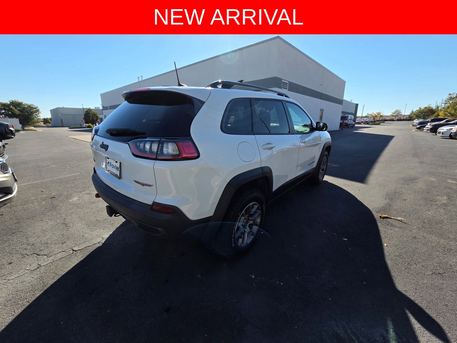 Used 2022 White Jeep Trailhawk image 4