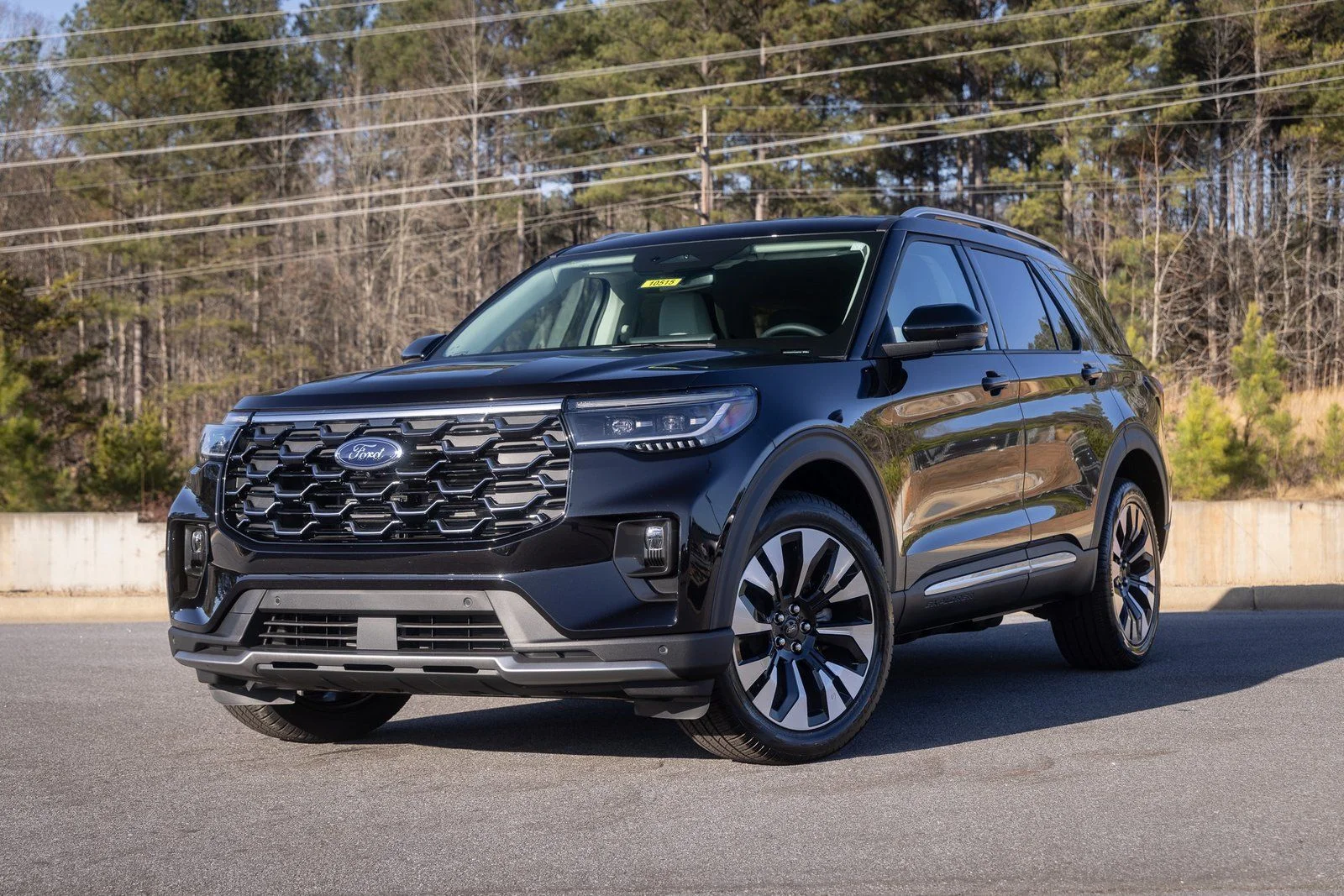 2026 Ford Explorer Platinum 4WD's photo
