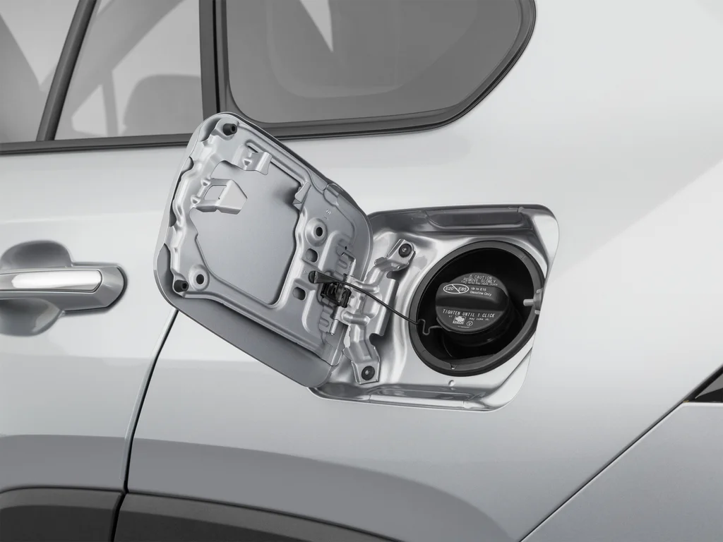 Used 2020 Silver Toyota XLE image 58