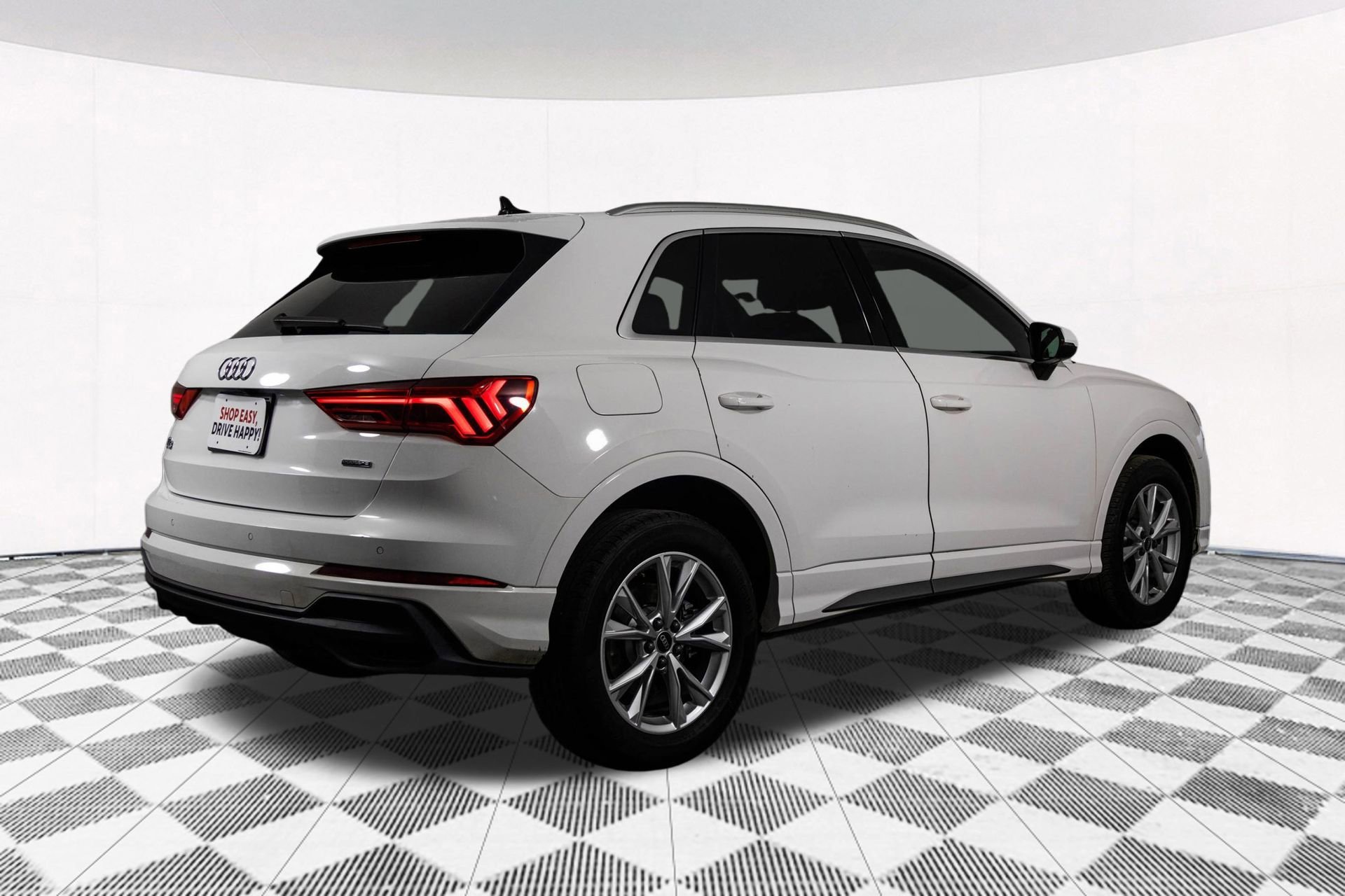 2023 AUDI Q3 - Image 14