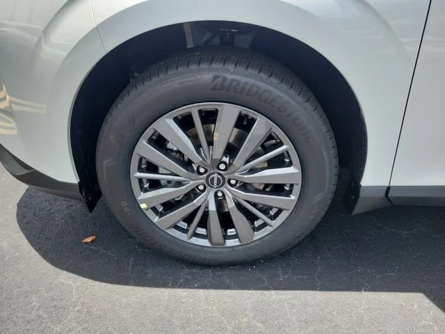 New 2026 Everest White Pearl TriCoat Nissan SL image 7