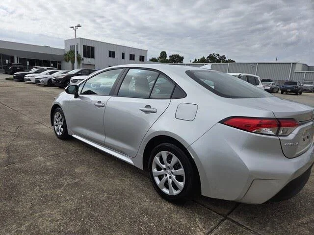 Used 2025 Classic Silver Metallic Toyota LE image 3