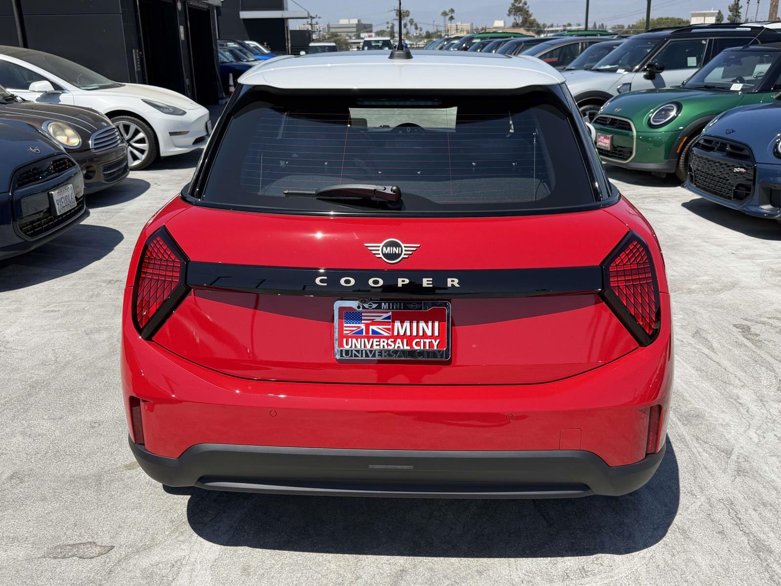 New 2027 Chili Red II MINI Signature Plus image 5