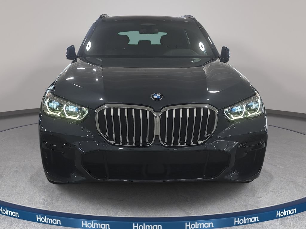 Certified Used 2022 Arctic Grey Metallic BMW xDrive40i image 3