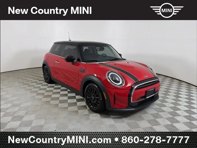 2024 MINI Hardtop Cooper's photo