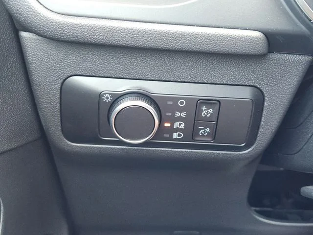 Used 2025 Space Silver Ford Active image 23