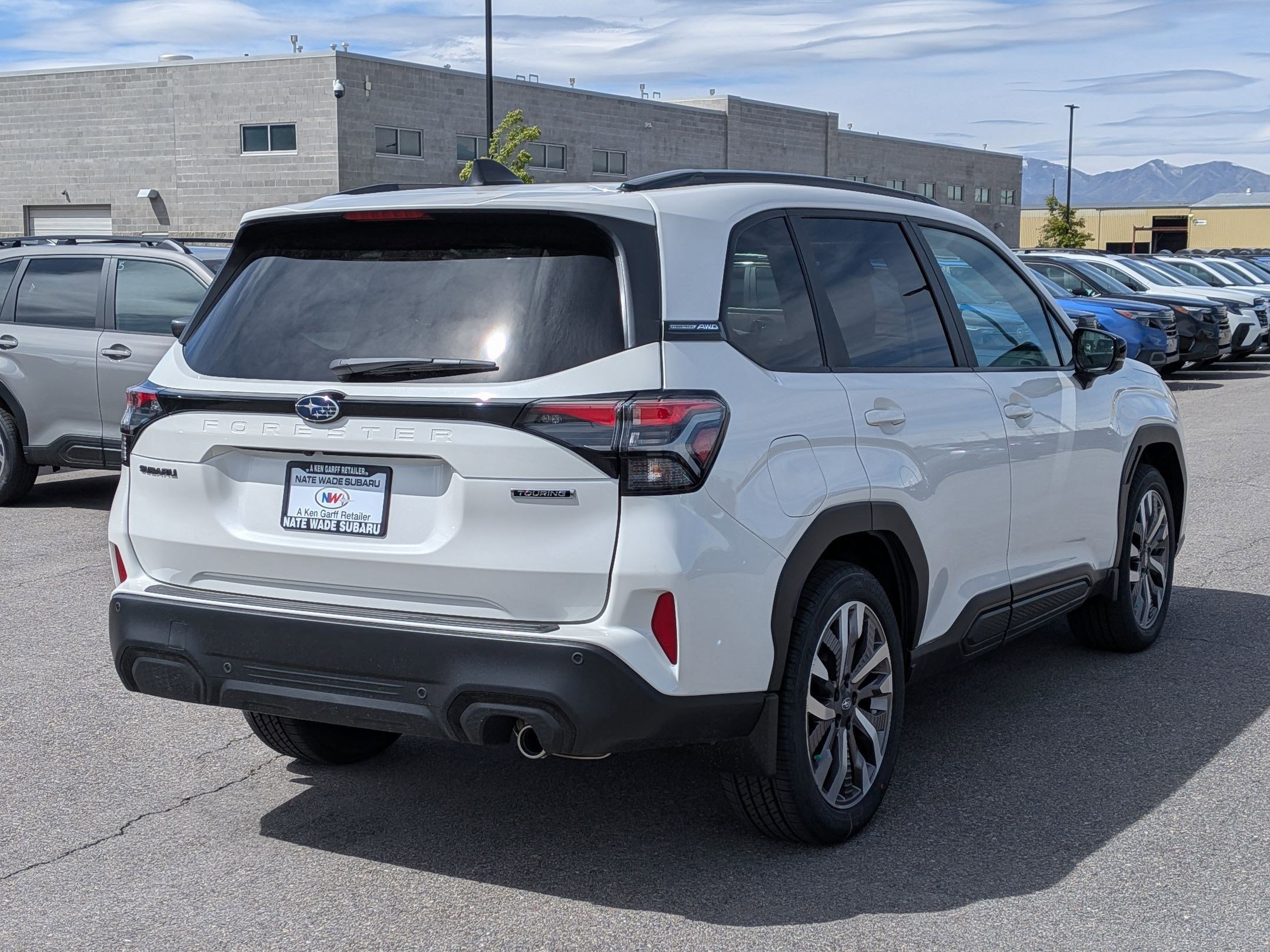 New 2026 CRYSTAL WHITE PEARL Subaru Touring image 3