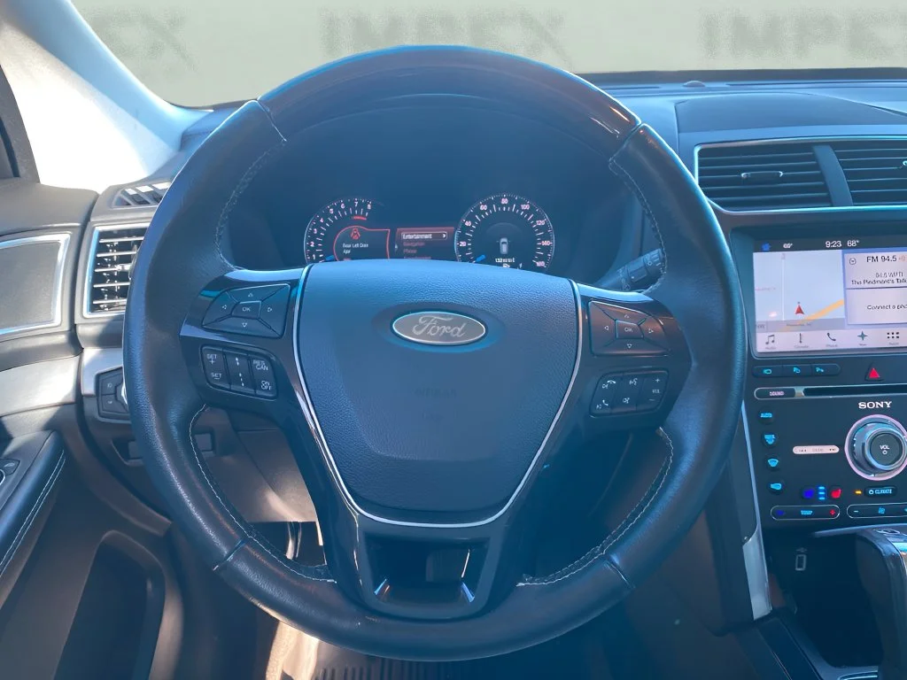 Used 2017 White Ford Platinum image 11