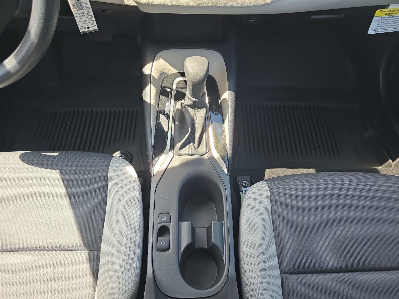 Used 2025 Ice Cap Toyota LE image 18