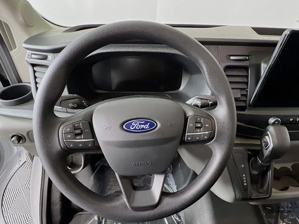 New 2026 Oxford White Ford Base image 7