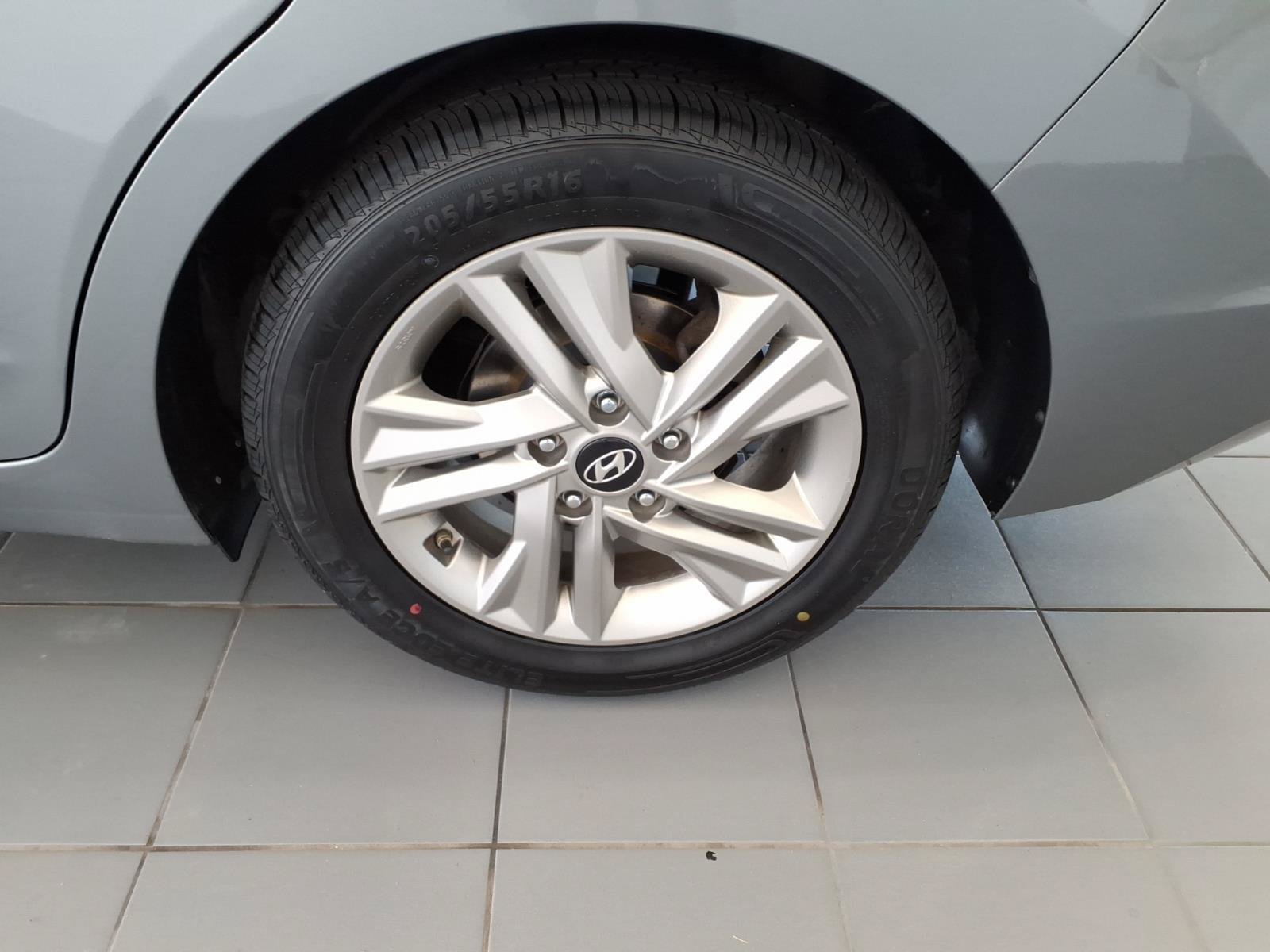 Used 2019 Galactic Gray Hyundai SEL image 16