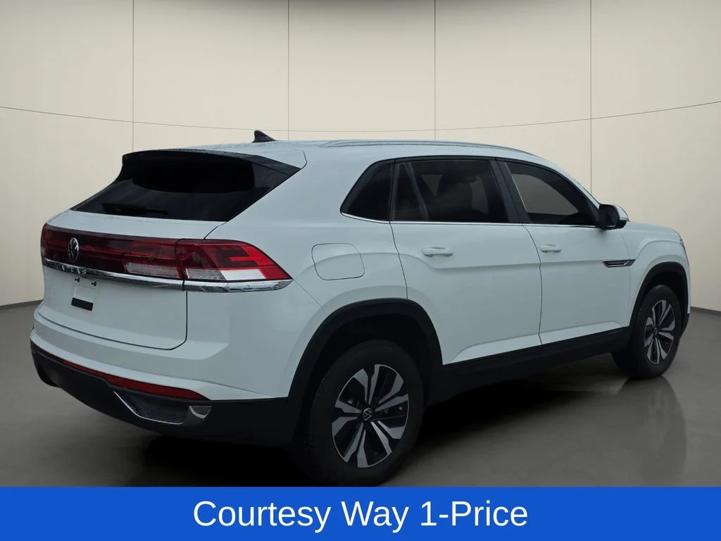 Used 2024 White Volkswagen 2.0T SE image 9