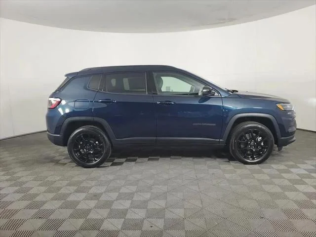 New 2026 Fathom Blue Pearl Coat Jeep Latitude image 29