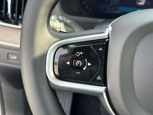 New 2026 Aurora Silver Volvo Ultra image 25